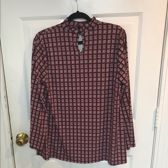 Top - Picture 3 of 5